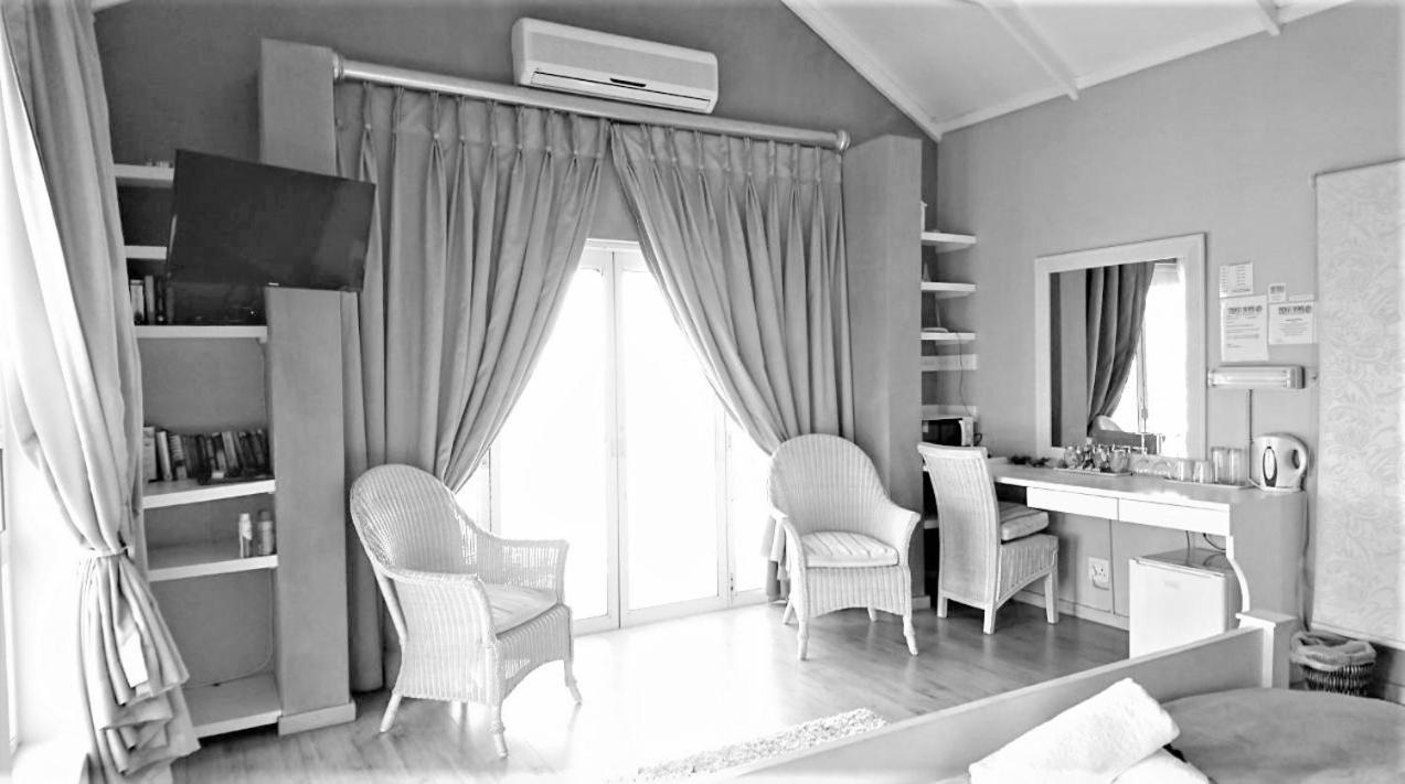 Indigo Moon Guesthouse Lichtenburg Exterior photo