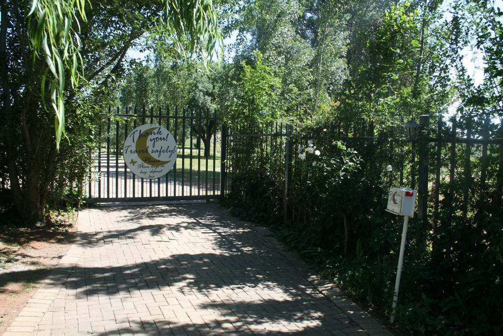 Indigo Moon Guesthouse Lichtenburg Exterior photo
