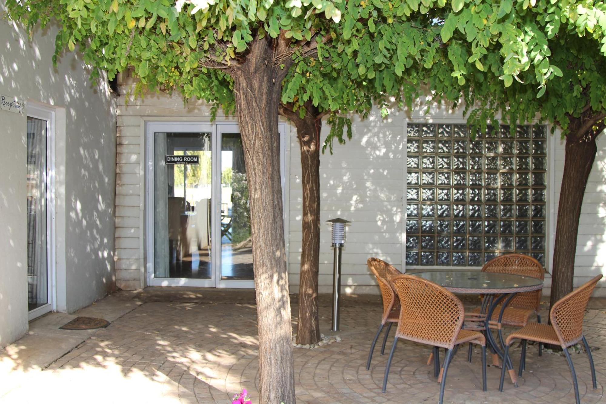 Indigo Moon Guesthouse Lichtenburg Exterior photo