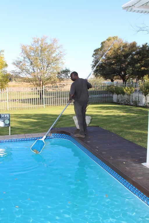 Indigo Moon Guesthouse Lichtenburg Exterior photo