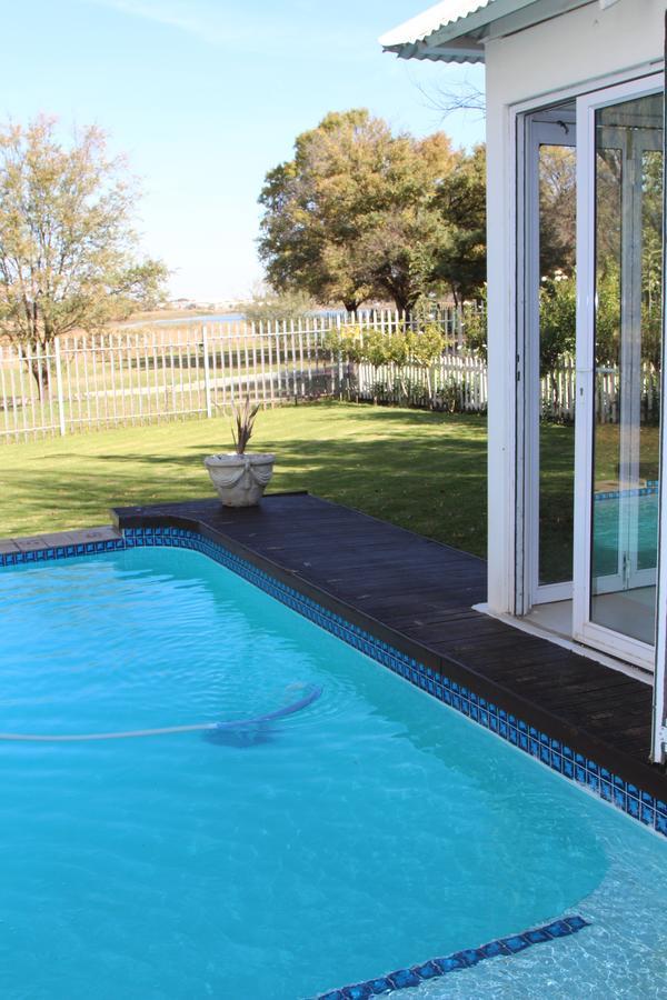 Indigo Moon Guesthouse Lichtenburg Exterior photo