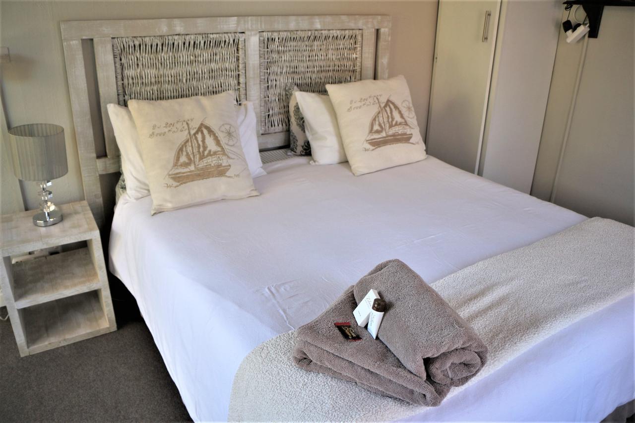 Indigo Moon Guesthouse Lichtenburg Exterior photo