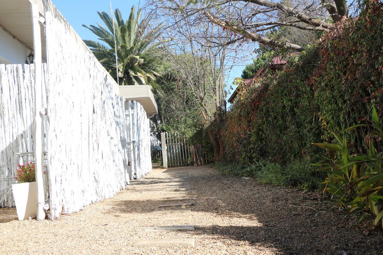 Indigo Moon Guesthouse Lichtenburg Exterior photo