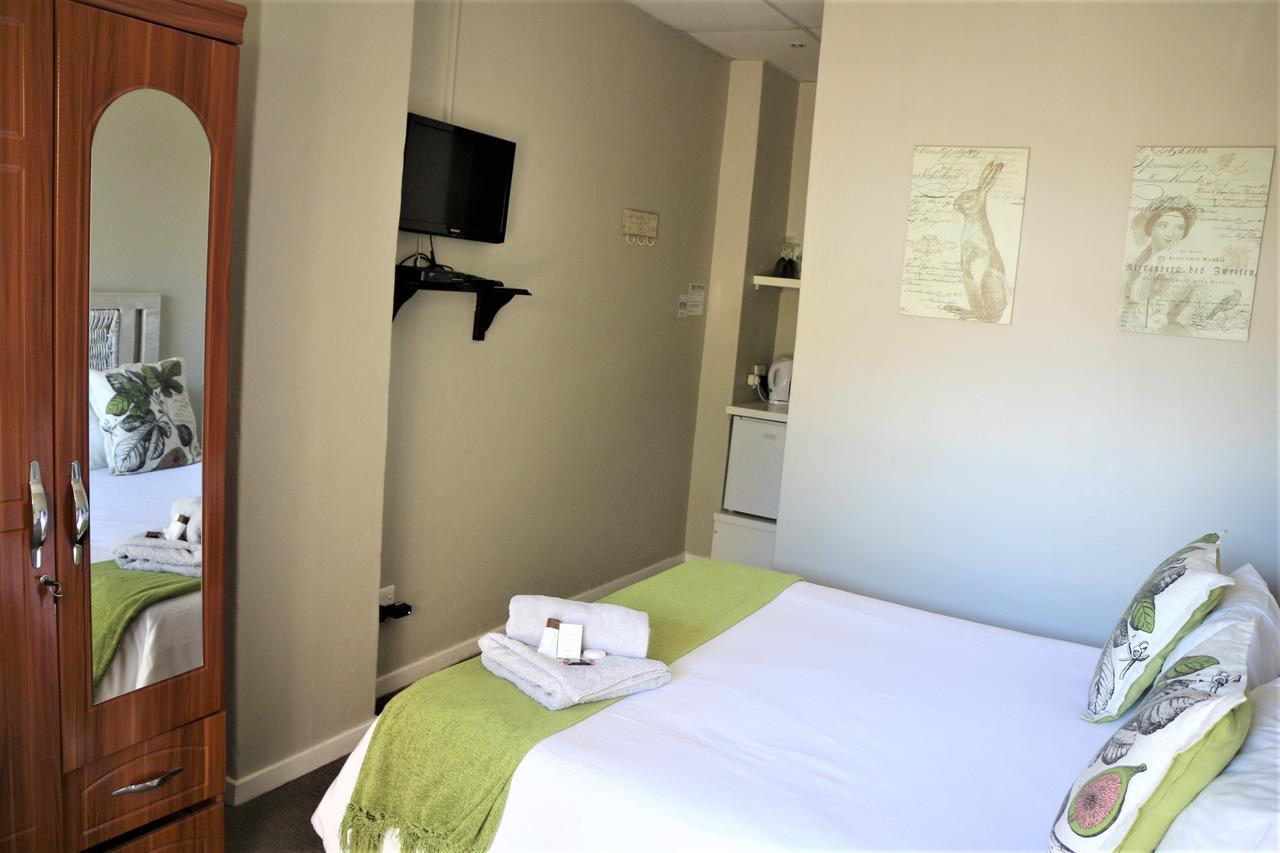 Indigo Moon Guesthouse Lichtenburg Exterior photo